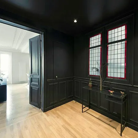 Elegant / Balcon Apartment
