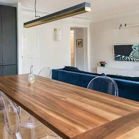Elegant / Balcon Apartment Paris